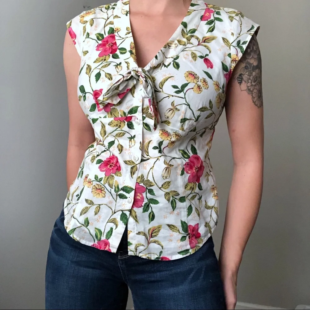 LOFT White Floral Button Up Top Size 8 - Picture 1 of 8